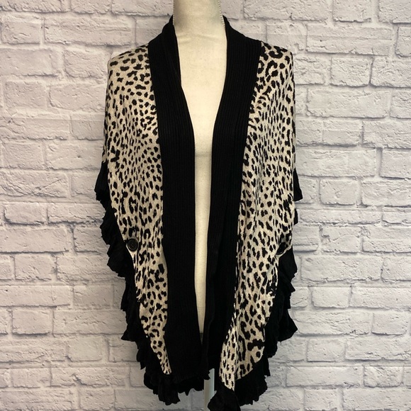 Joseph A Sweaters - JOSEPH A Cheetah Print Black Ruffle Trim Poncho Shrug Wrap Size Medium